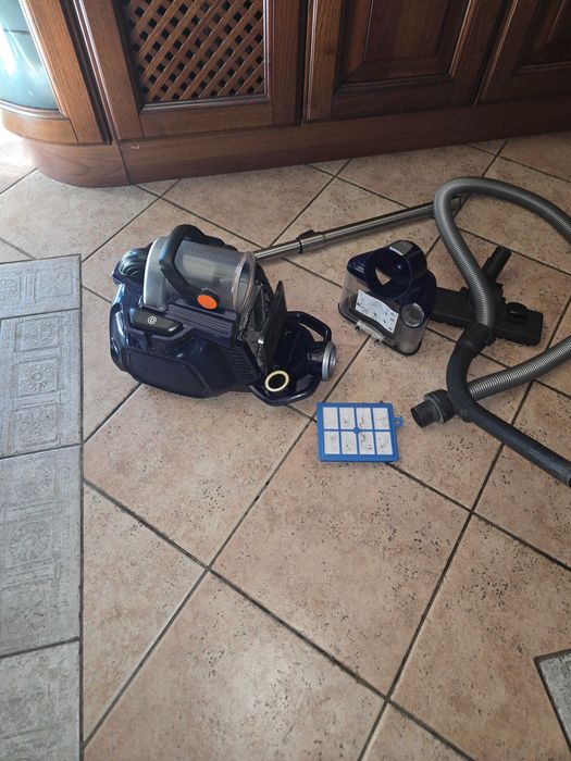 Прахосмукачка Electrolux turbocycronic  ANG 1