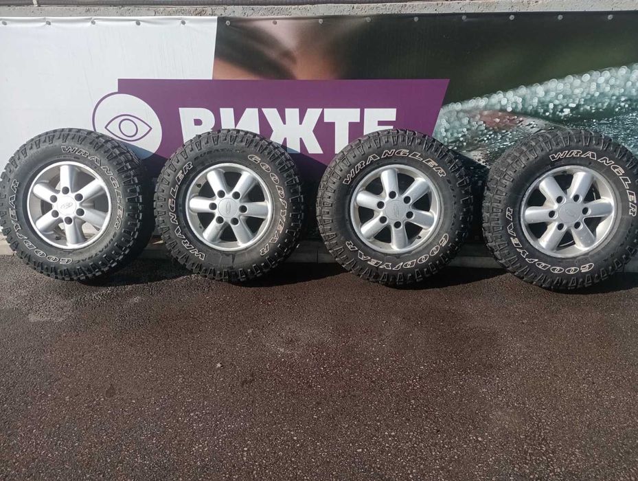 Гуми с джанти за джип