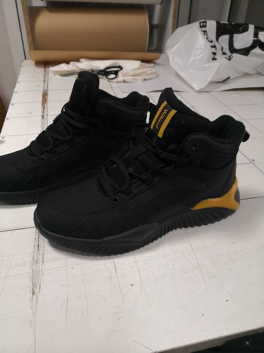 Willard, зимни кецове,черни с жълто.