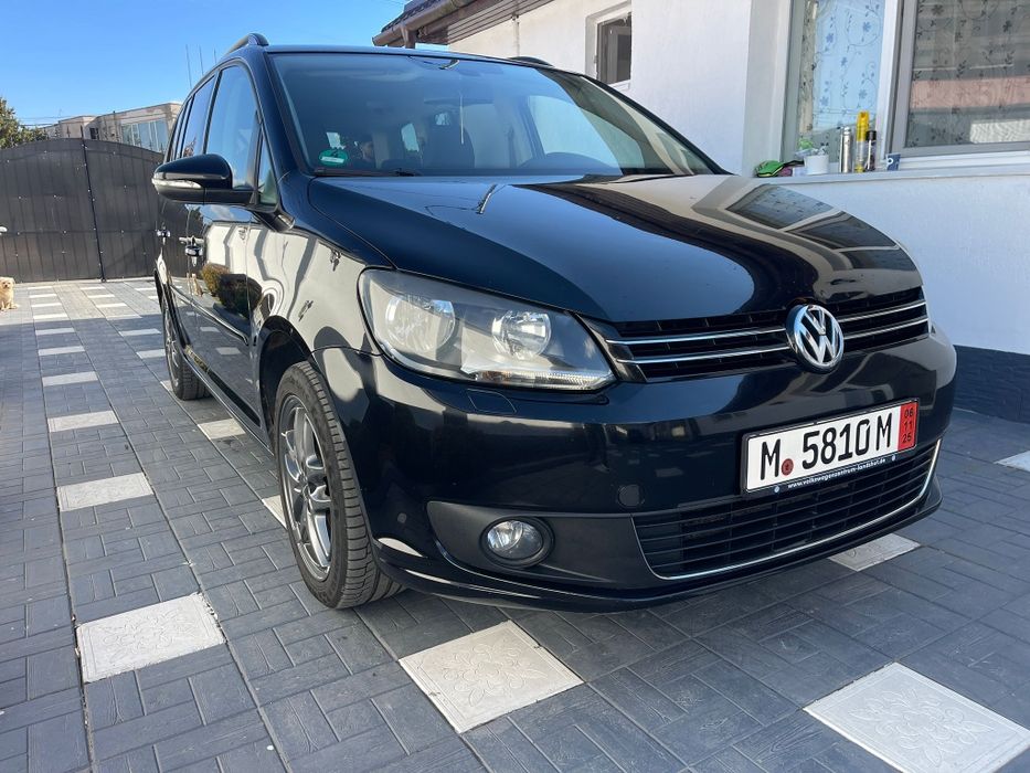 VW Touran an 2011 Motor 1.6 TDI E5 Recent Adus în Tara 6+1 Trepte