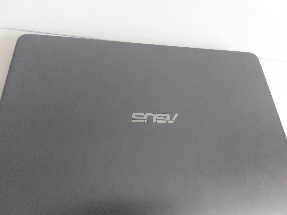 Продаётся ноутбук