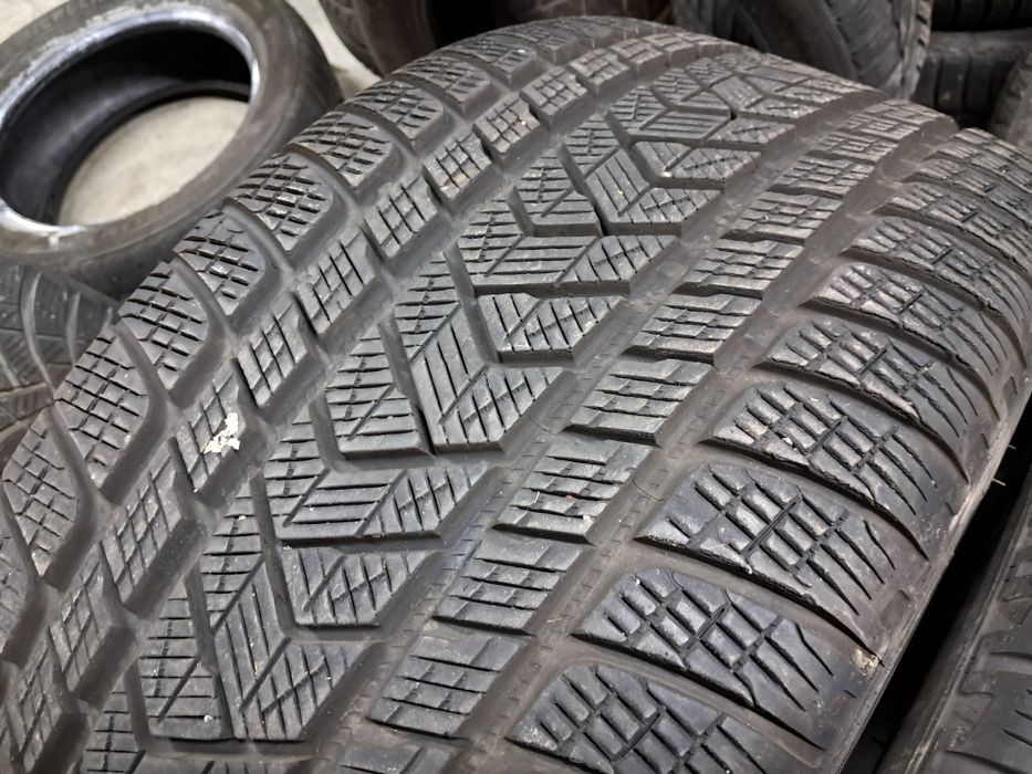 Anvelope second iarna 275 40 R21 Pirelli 7.4mm 2024
