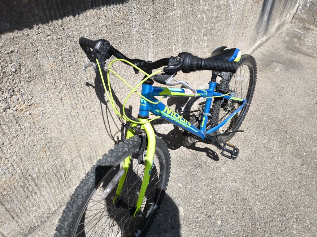 Bicicletă cu roți pe 24 inch