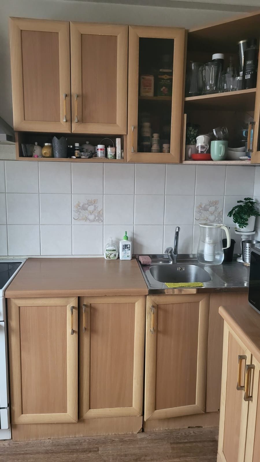 Продам гарнитур кухню