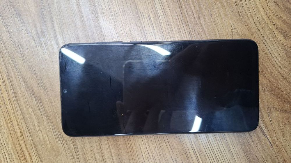 Mi 9 lite kordok bor