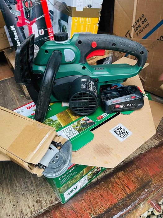 Fierastrau electric cu lant Bosch UniversalChain Li-ion 18V Li-ion