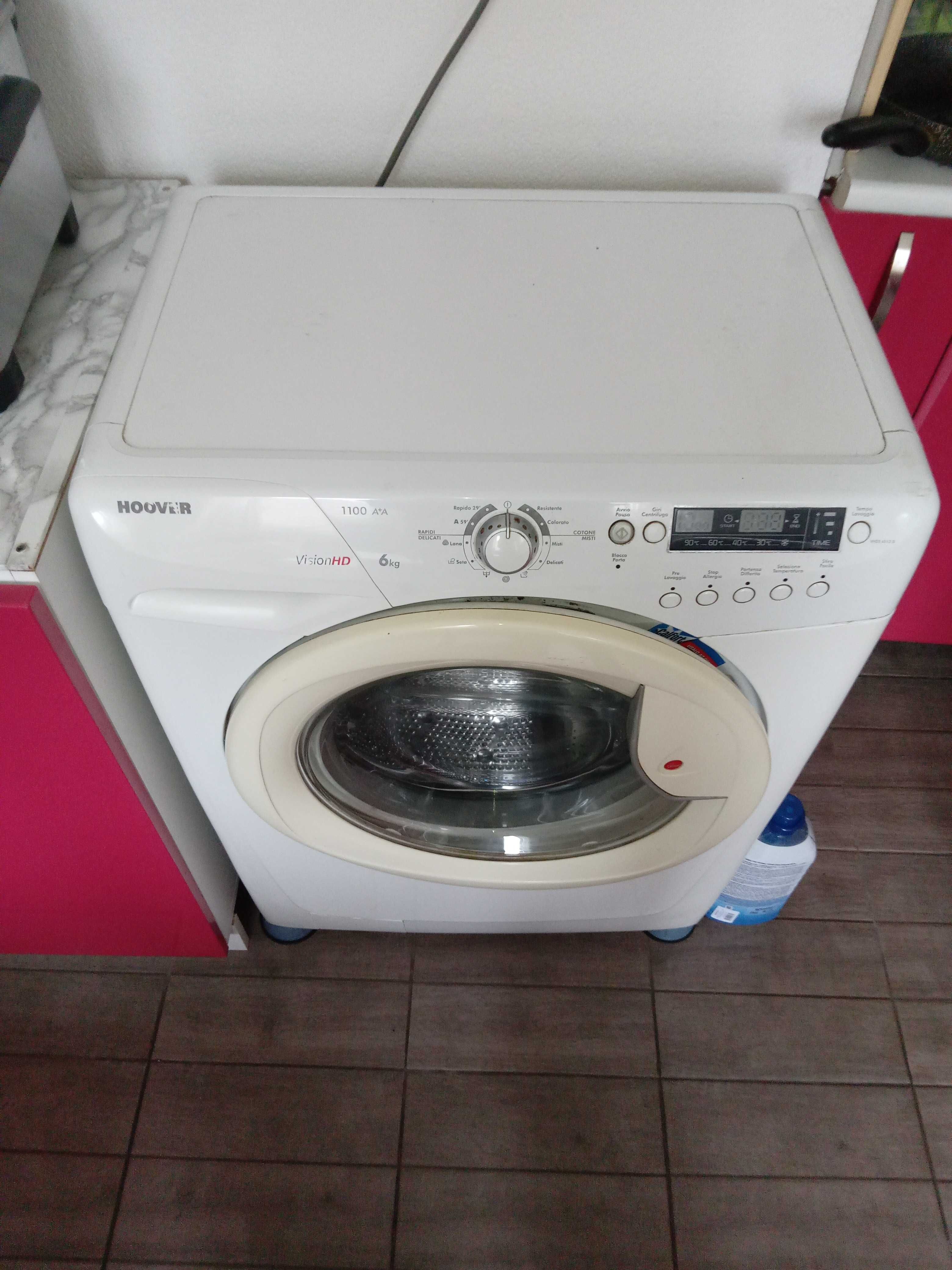 Продавам пералня Hoover visionHD  A÷A 300лв
