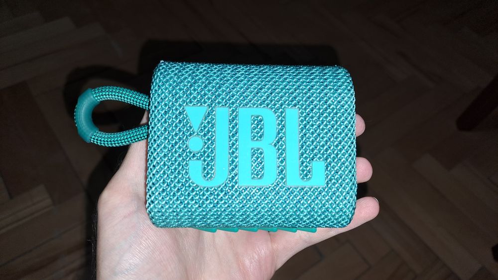 Продавам колонка Jbl Go 3