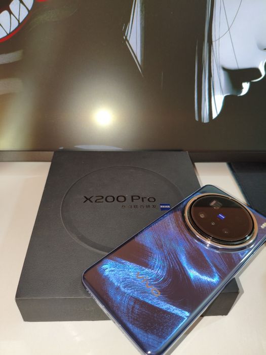 vivo X200 Pro | Opisaniya Oqi