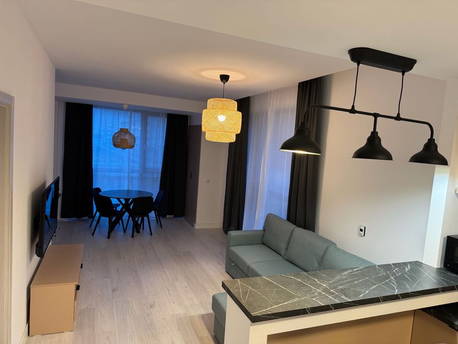 Inchiriez apartament