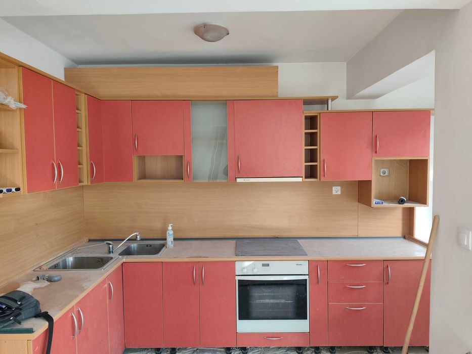 Продавам кухня втора употреба