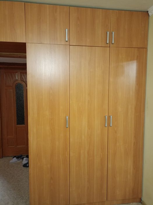 Шкаф для одежды, шифоньер