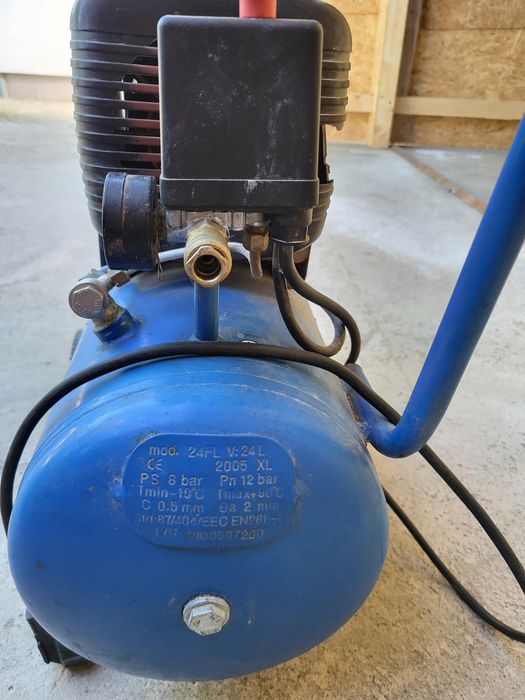 De vânzare Compresor aer 24 litri
