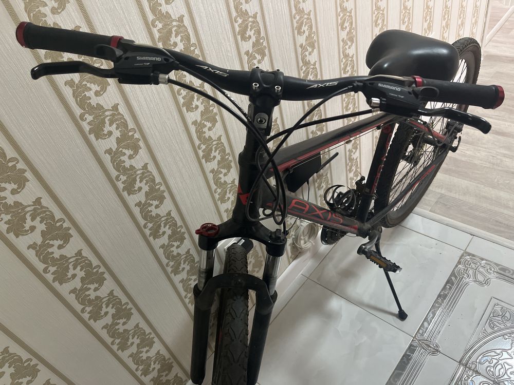 Продам велосипед axis 700MD