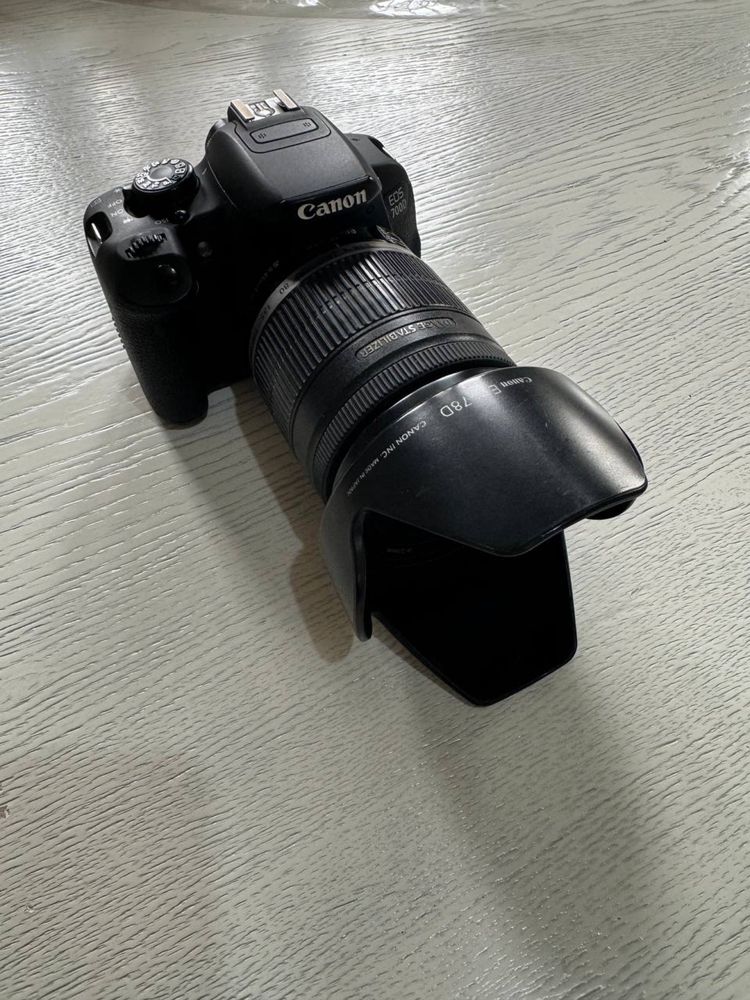 Canon 700D EOS фотоаппарат в хорошем состоянии
