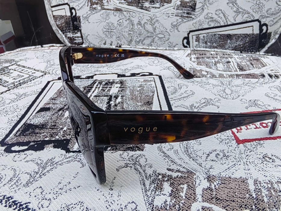 Слънчеви очила Vogue