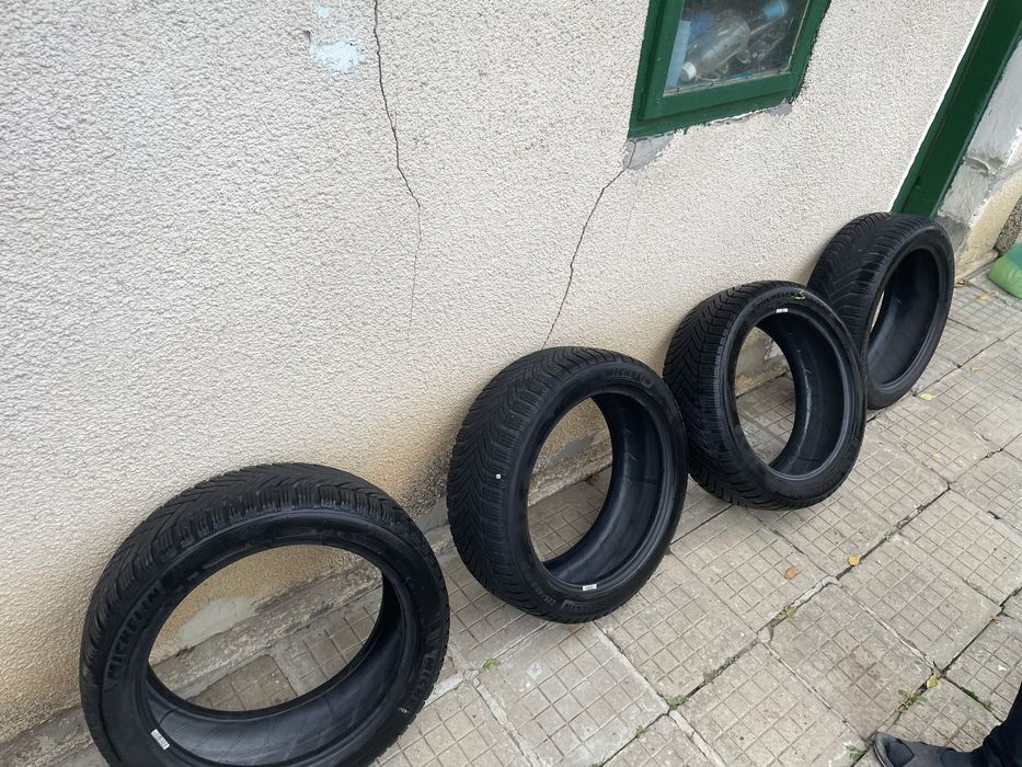 Продавам зимни гуми Michelin 225/45 R17