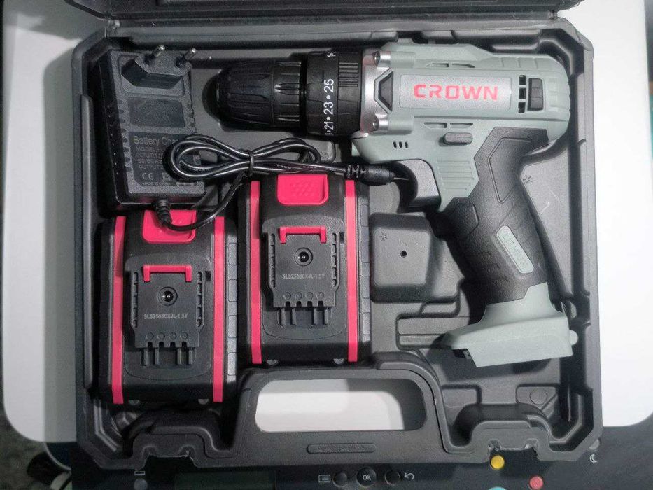 Продается шуруповерт "Crown"