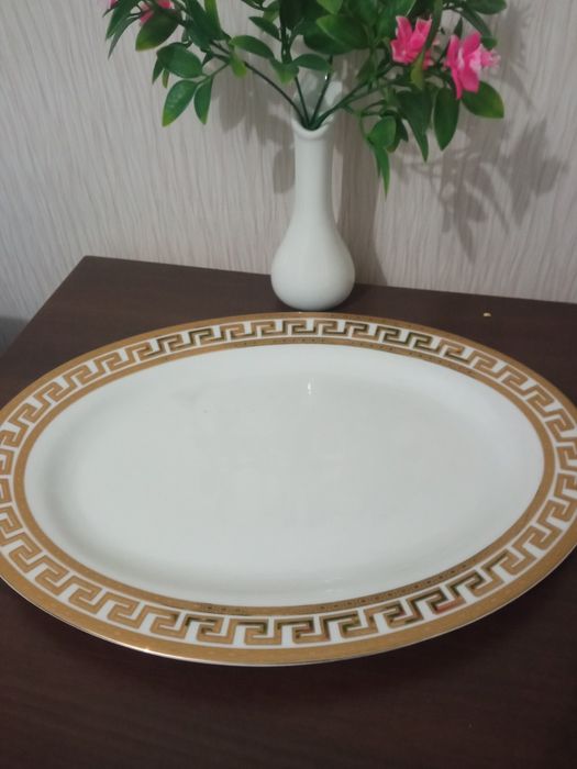 Продам овальное блюдо