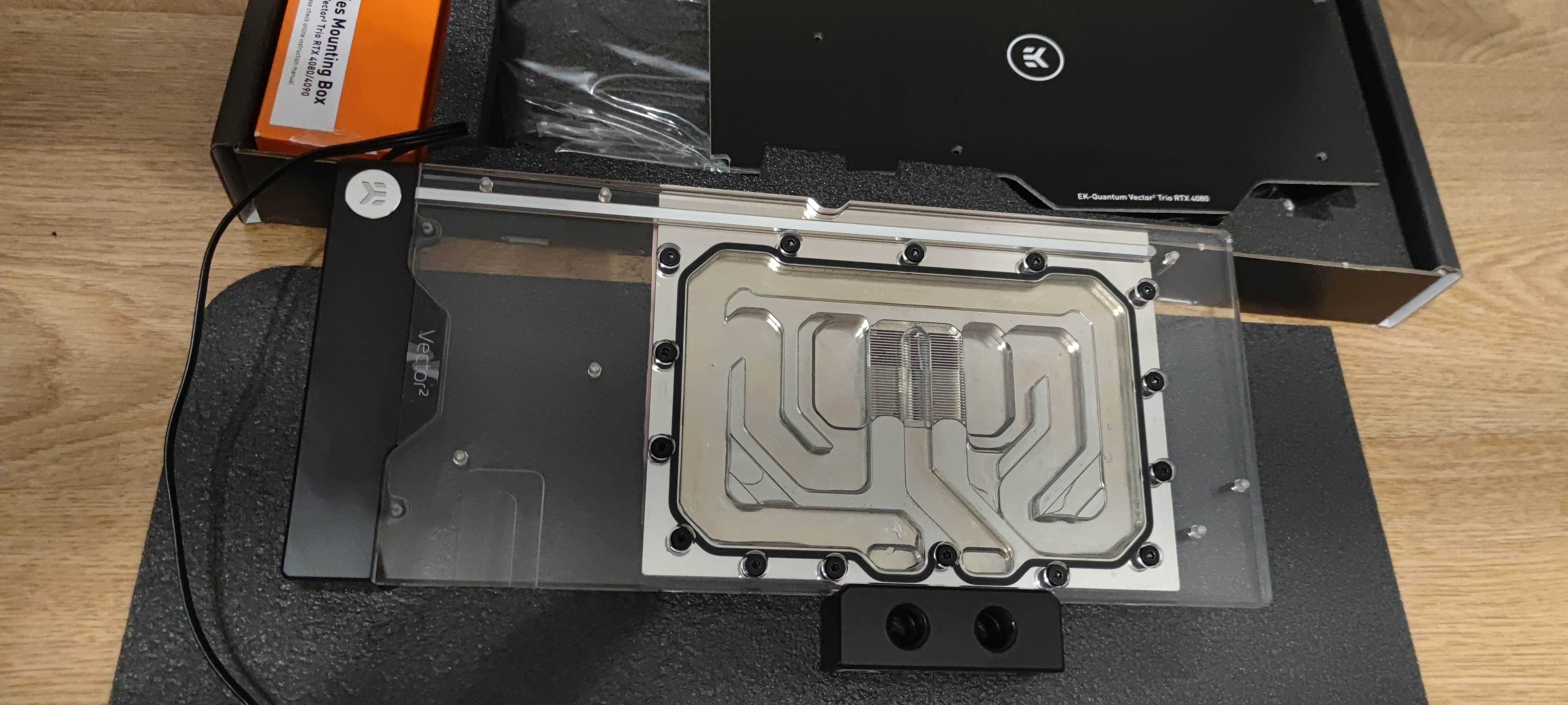 Воден блок EK-Quantum Vector² Trio RTX 4080 D-RGB - Nickel + Plexi