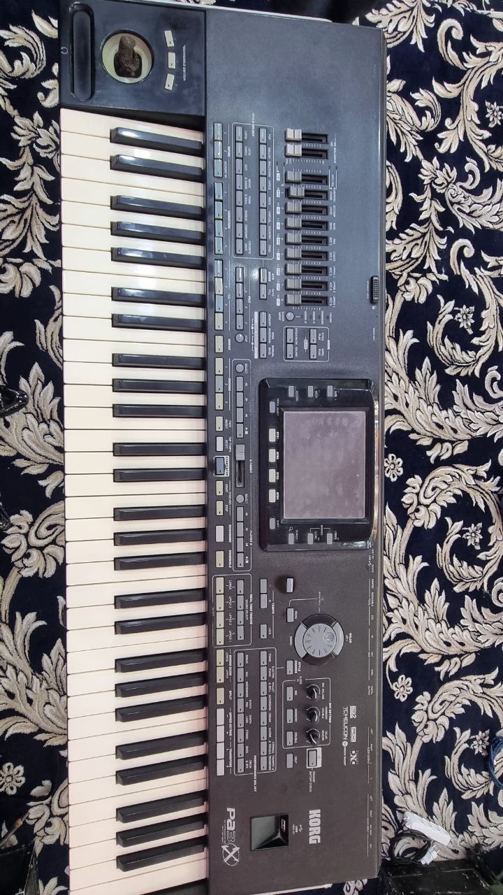 Korg pa3x  sotiladi