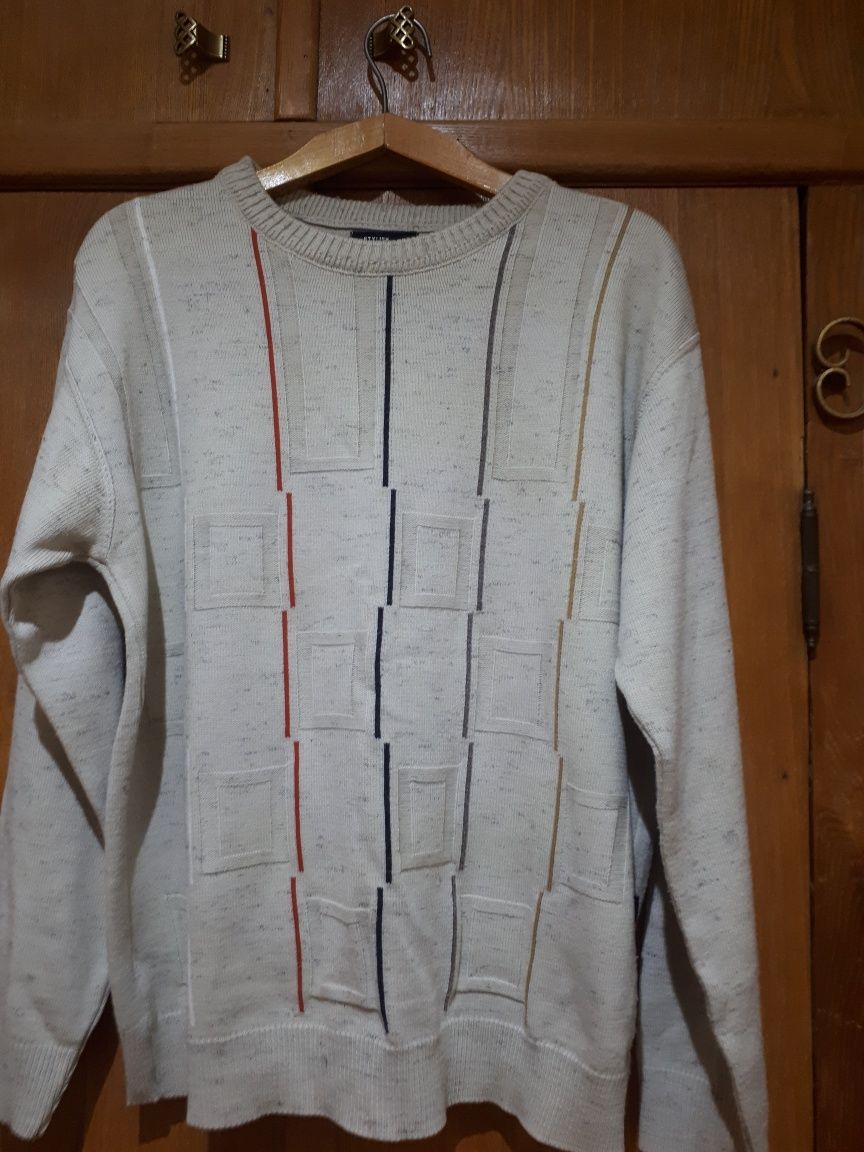 Продам  мужской  свитер Весна Осень