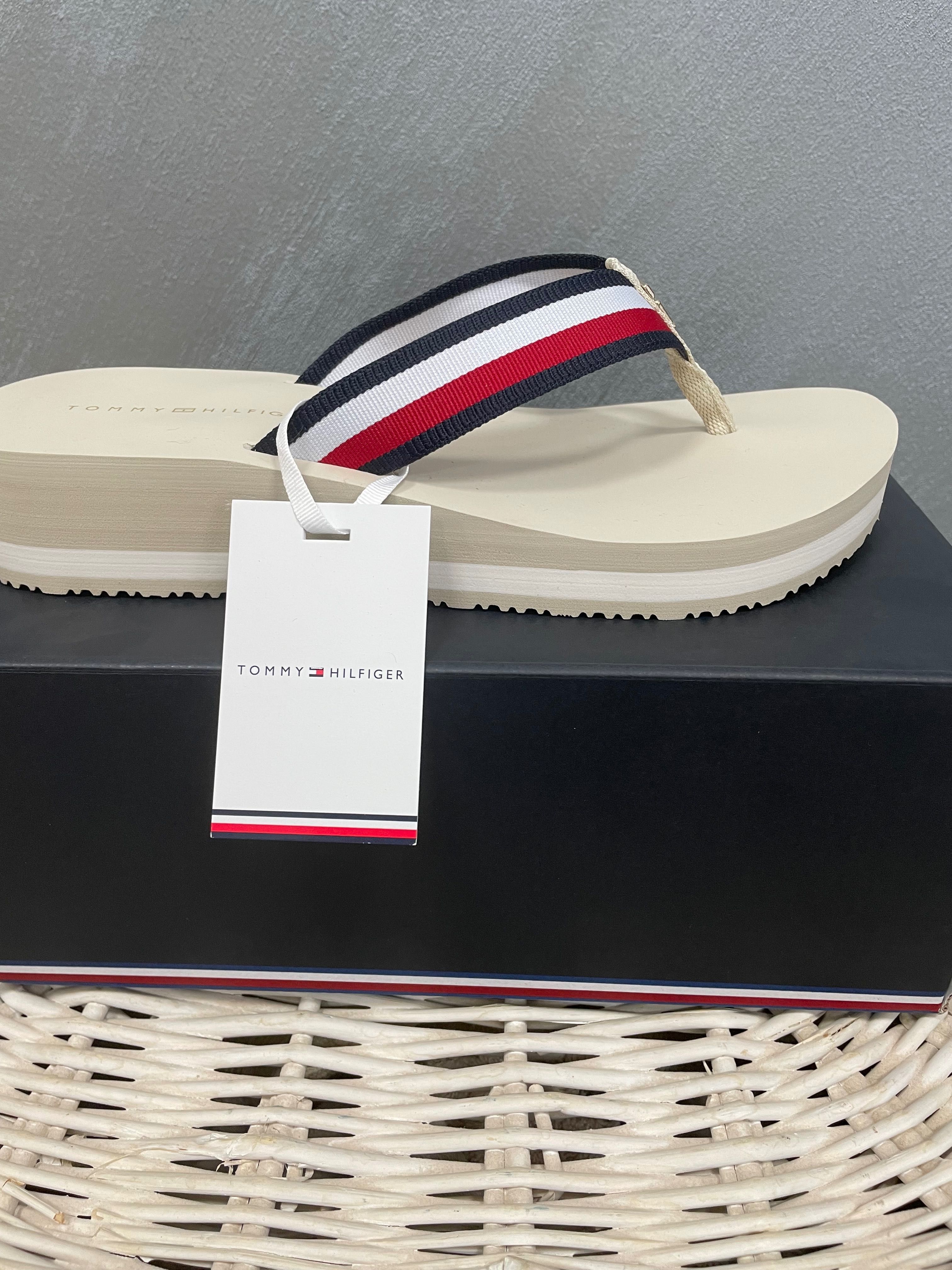 Чехли Tommy Hilfiger