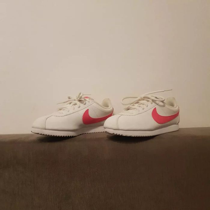 2 perechi Nike Cortez