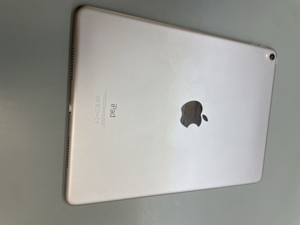 Apple ipad pro 9.7 (2016) a1673