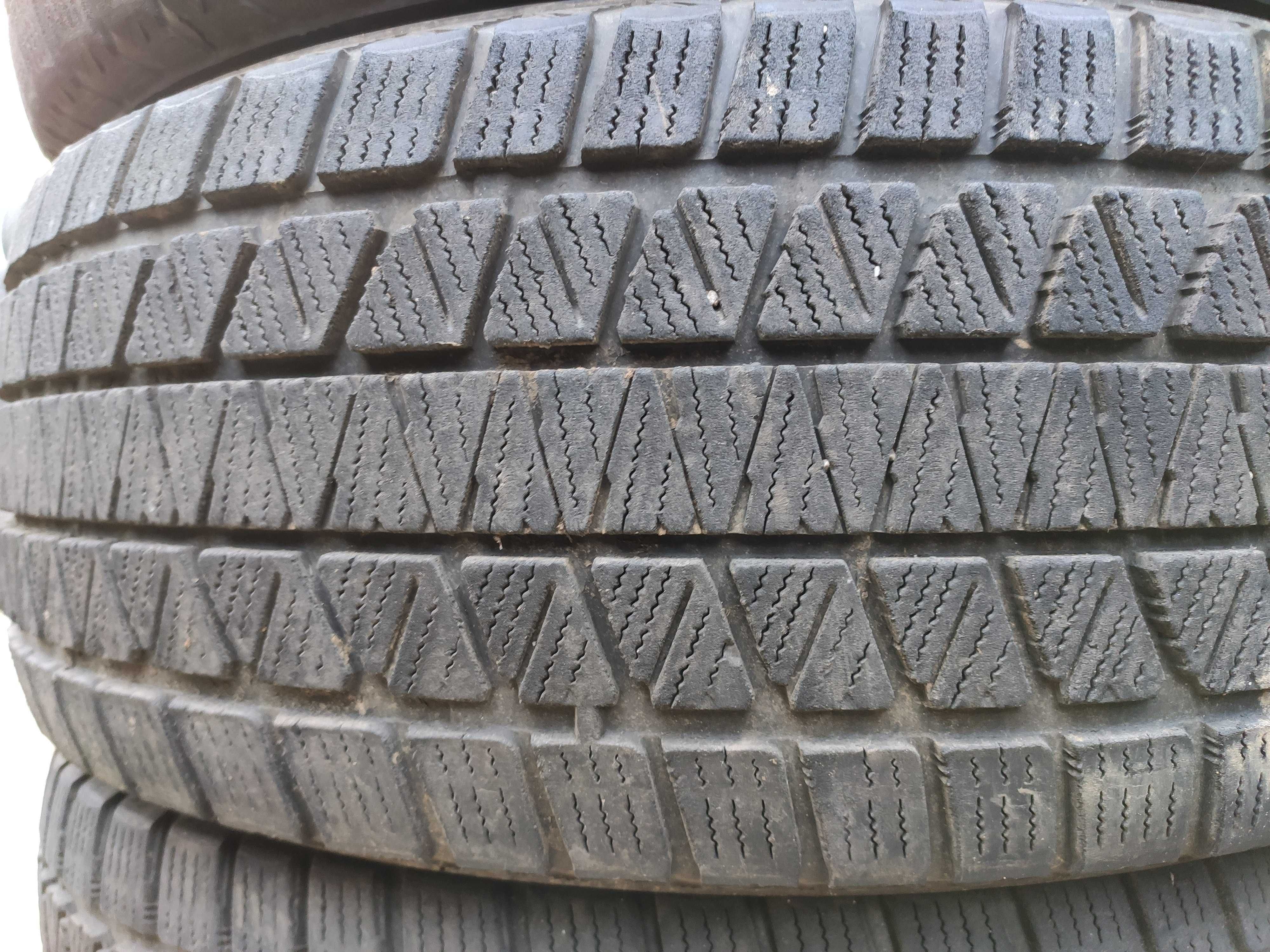4бр Зимни Гуми 265 60 18 - Bridgestone - DOT 2022