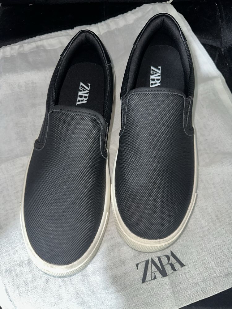 Мужская обувь 41 размер от ZARA .