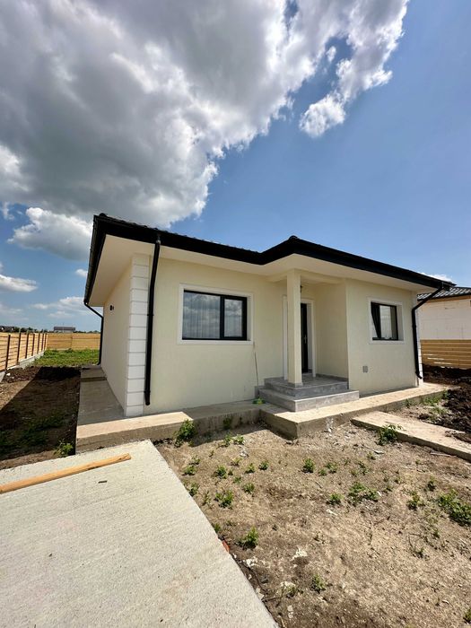 Casa 4 Camere/2 bai, Incalzire Pardoseala, Miroslava-Vorovesti, 420mp