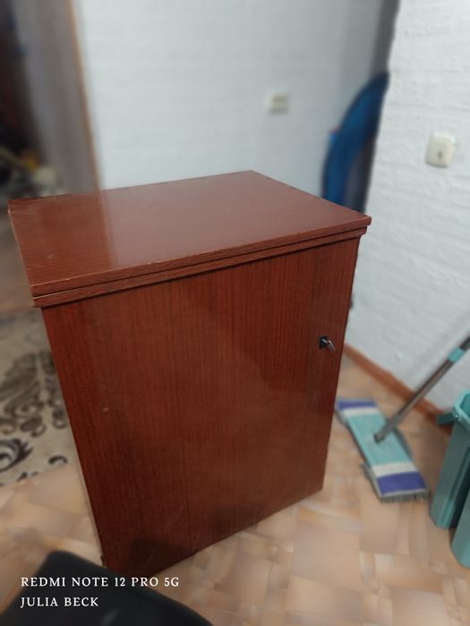 Машинка швейная добротная