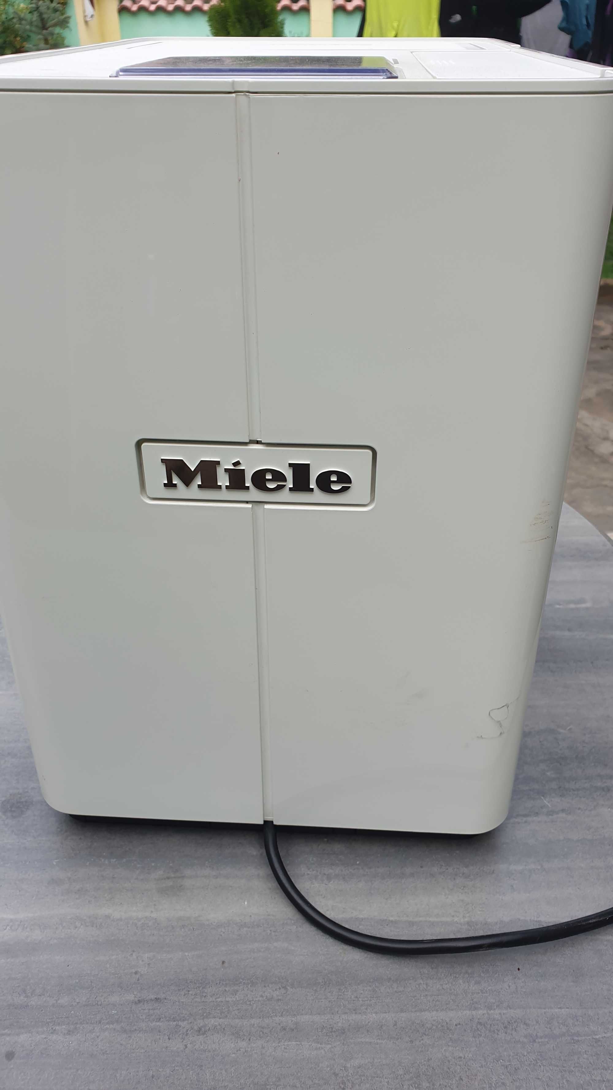 MIELE Кафемашина  робот СМ6100