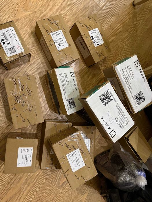 Zeekr 001/007/009/X/7X/9X колодки оригинал завод в наличии