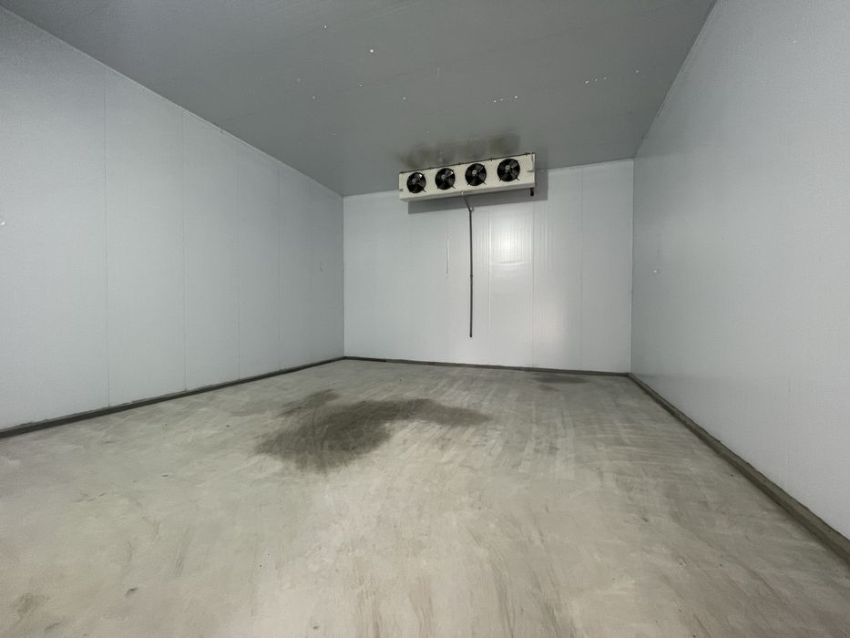 Новая холодильная камера, удобный заезд, хранение овощей и фруктов