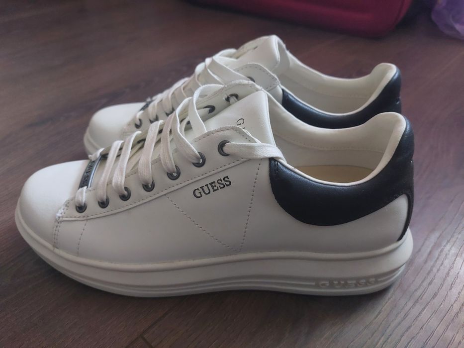 adidași Guess, bărbați