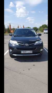 Автомобиль Тойота RAV4