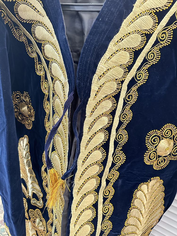Национальный узбекский костюм Чапан