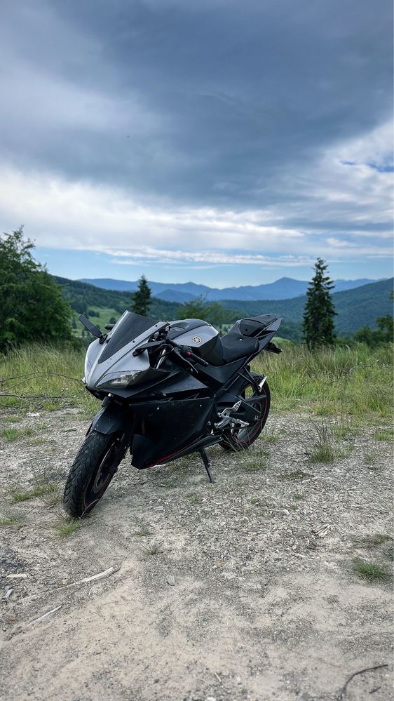 Vând Yamaha YZF R 125