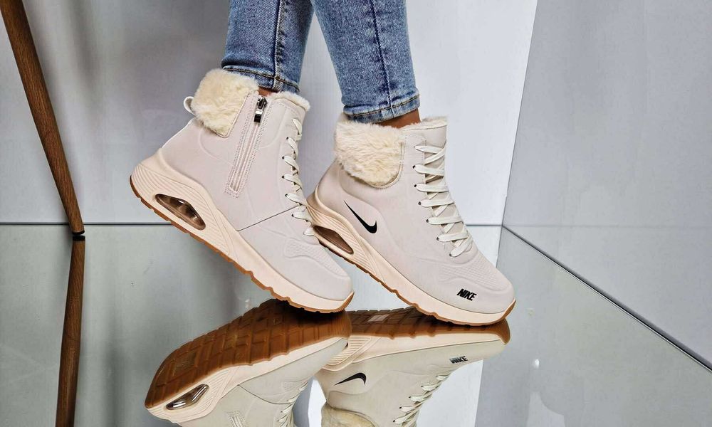 Дамски Зимни Боти