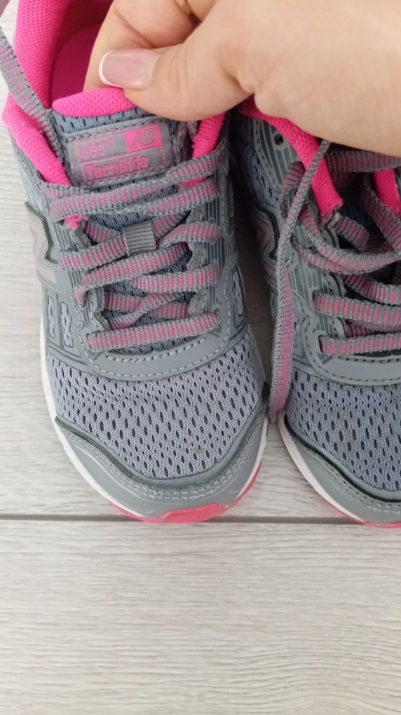 New balance кроссовки на девочку