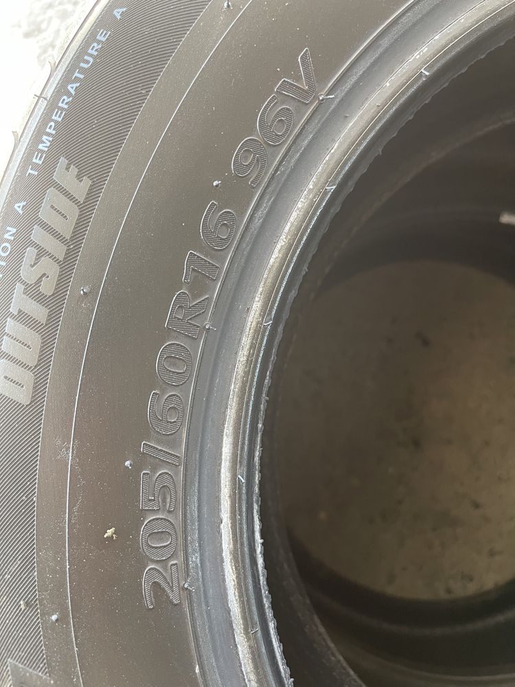 205/60/R16 Kumho ecoWing ES01 Dot 4820