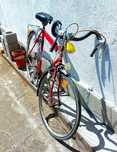 Bicicleta Semicursiera cu numeroase piese de schimb originale