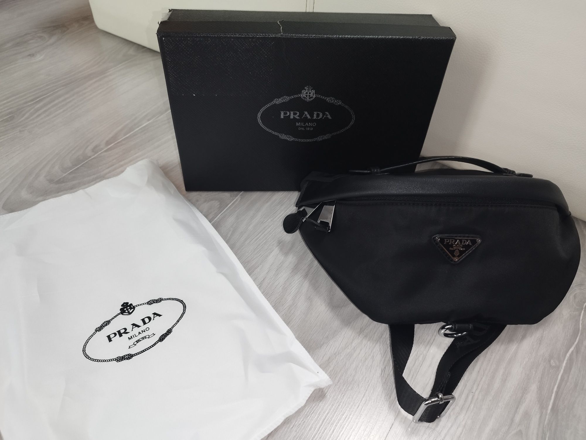 Дамски чанта Prada