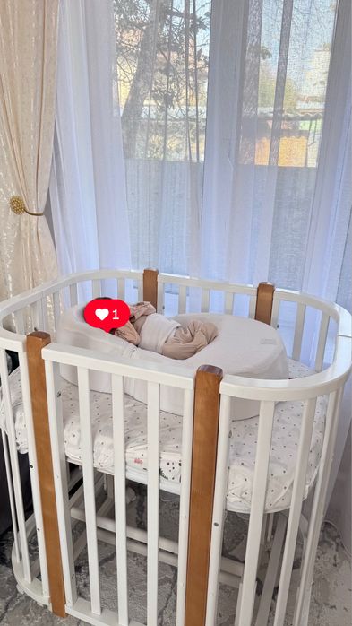 Продам детский манеж с маятником