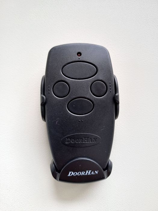 Пульты  для ворот и шлагбаумов  "Доорхан"