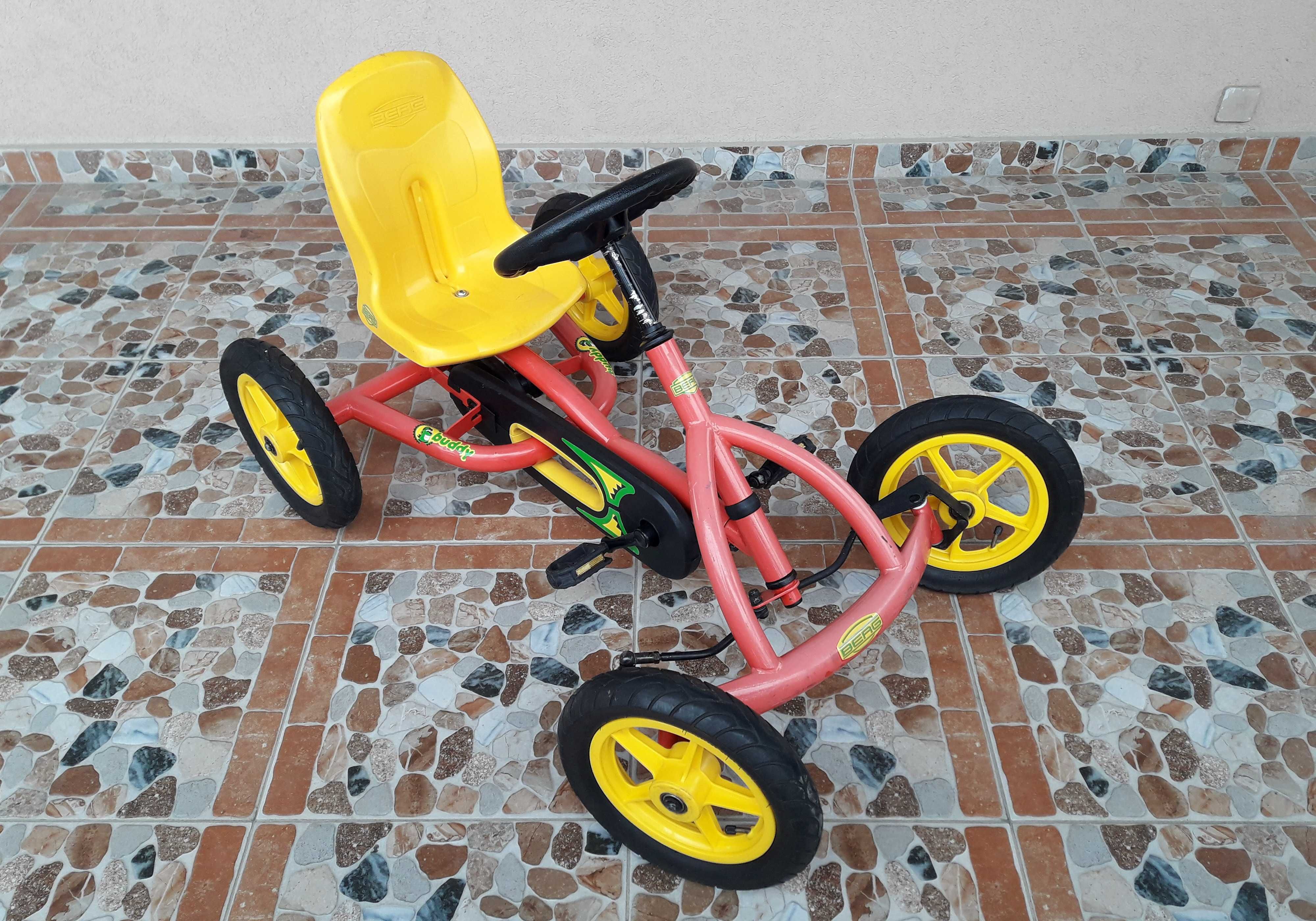 Cart (kart) cu pedale pentru copii BERG Buddy, roșu cu galben