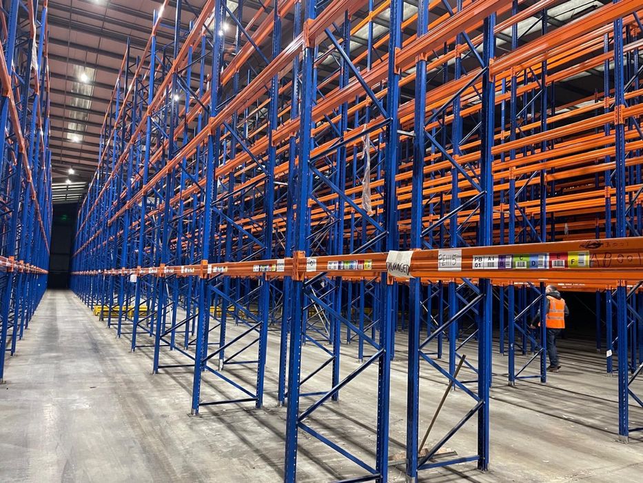 Rafturi metalice industriale