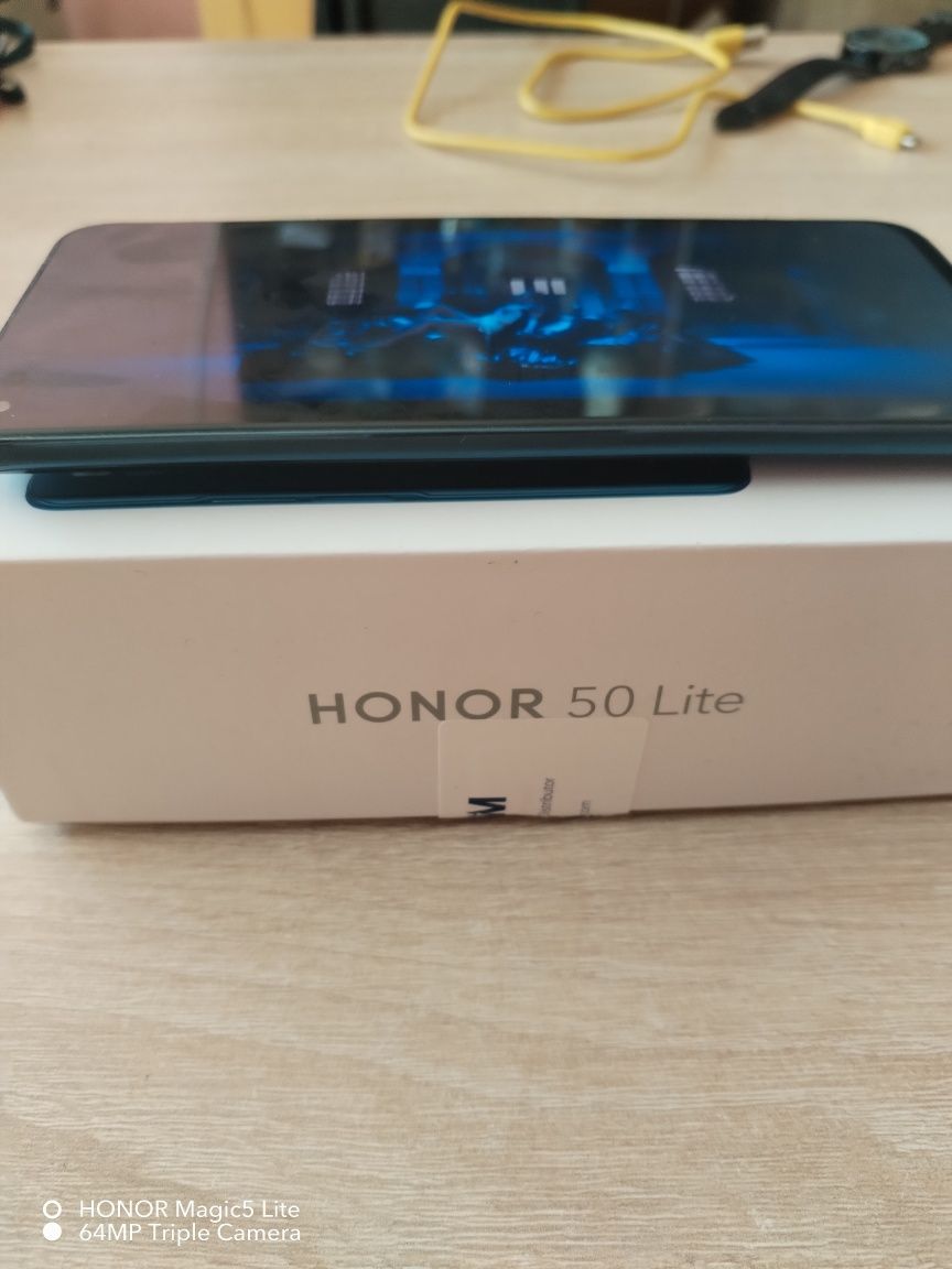 HONOR 50 LITE 128GB-6RAM почти не е ползван